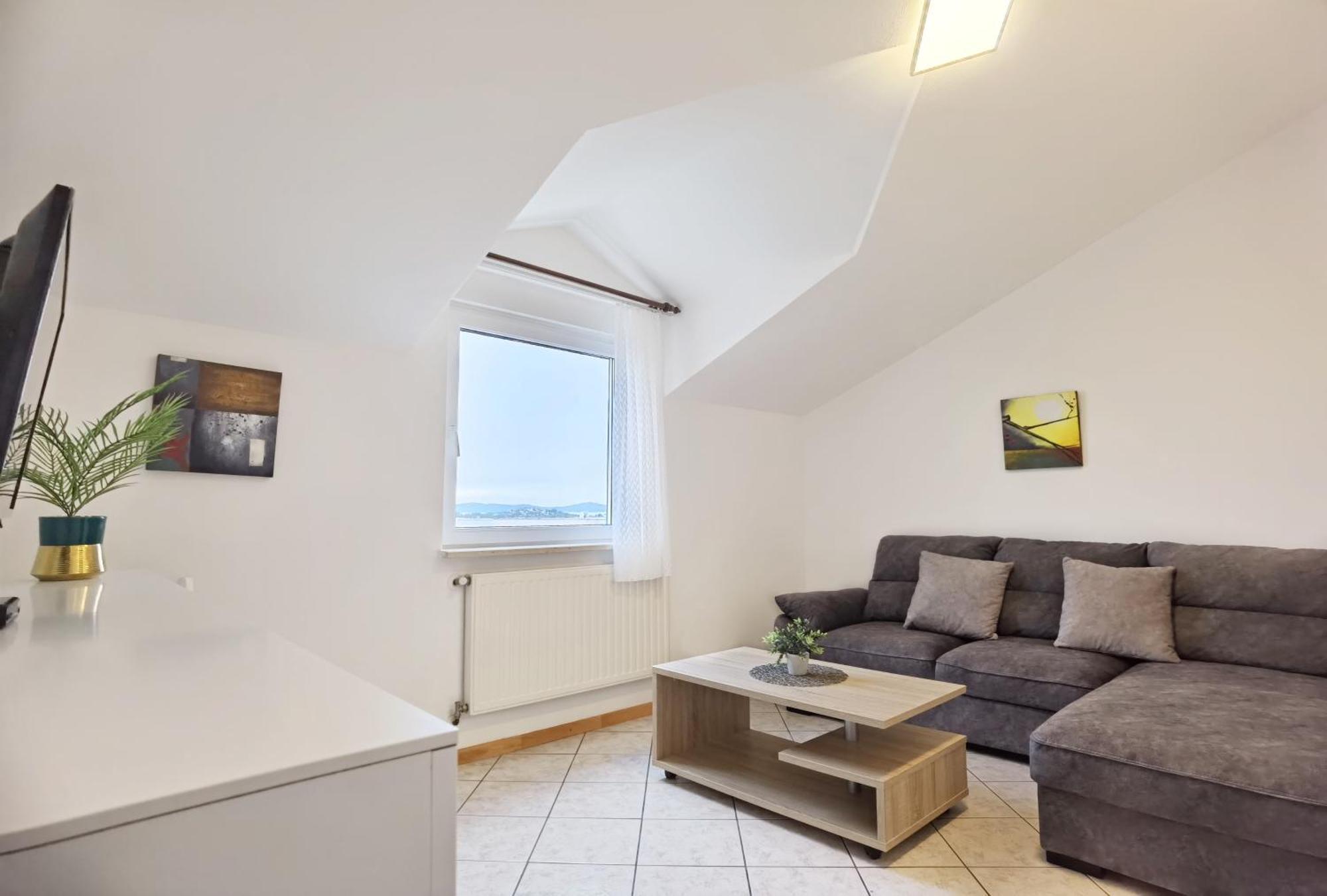 Lilu Apartments Vodice Luaran gambar